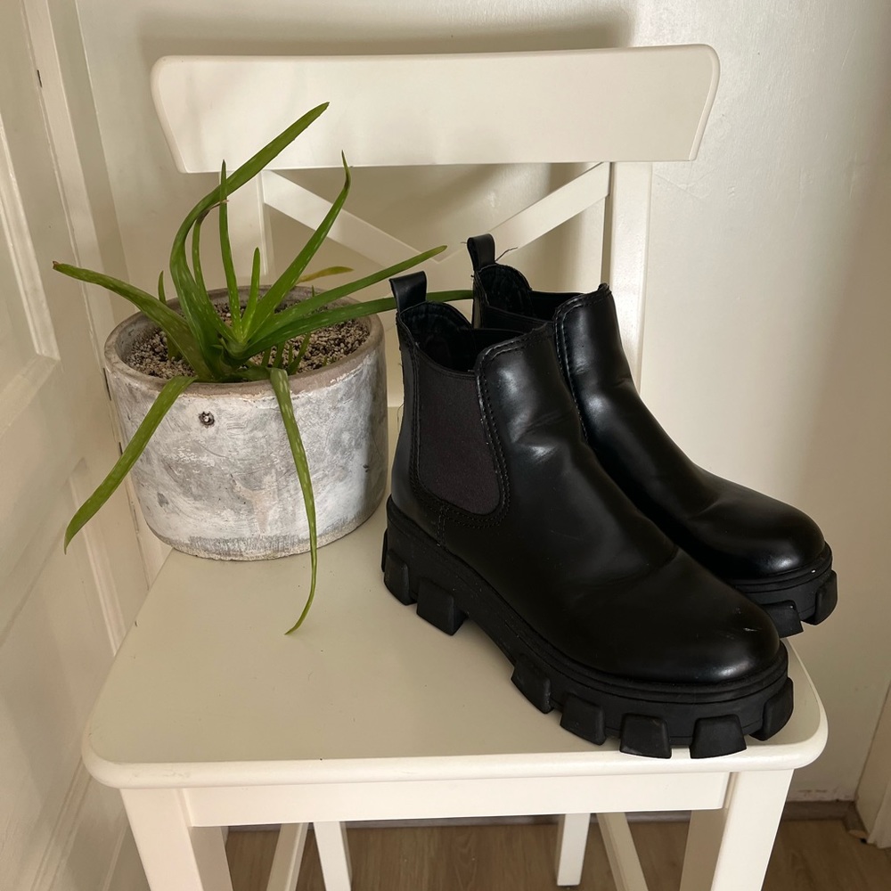 Chunky Black boots worn only 3 times!
